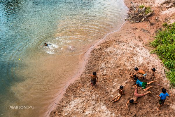 Children playing at the Yamino community in the Cordillera Azul project. Photo © Marlon DAG.