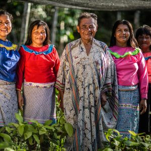 Community members grouped together from the Nii Kaniti project, Peru.